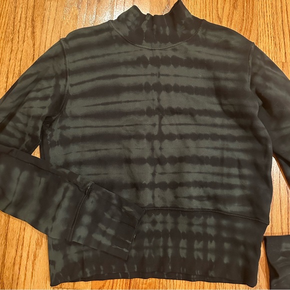 Cotton citizen size, small tie-dye pattern, mock turtleneck sweatshirt - Picture 1 of 5